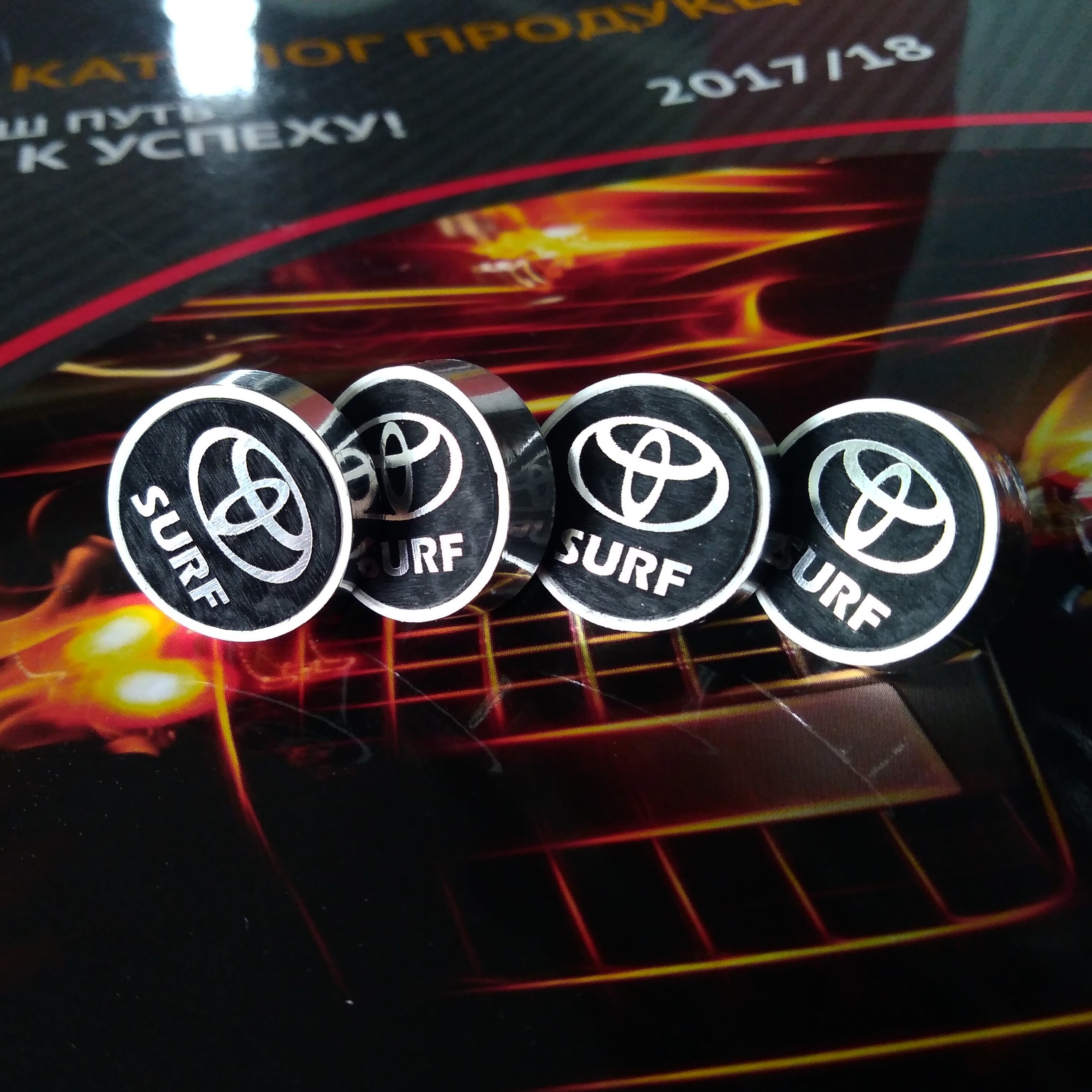 

Болты крепления госномера для Toyota IPSUM SURF ALLIO тюнинг стиль аксессуар эксклюзив тойота ипсум сурф аллион запанки колпачки