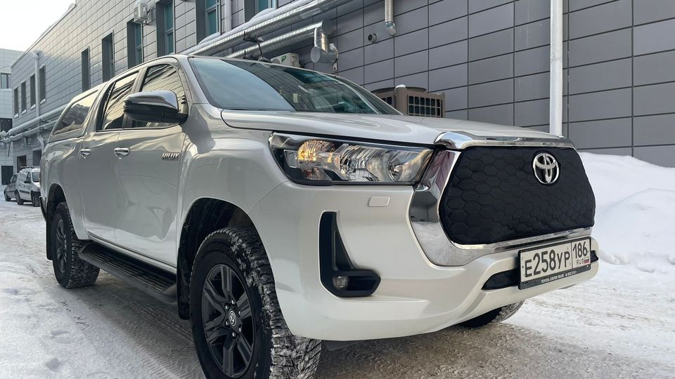 

Утеплитель радиатора и бампера для Toyota Hilux 2020 -н.в. VIII Рестайлинг Двойная кабина