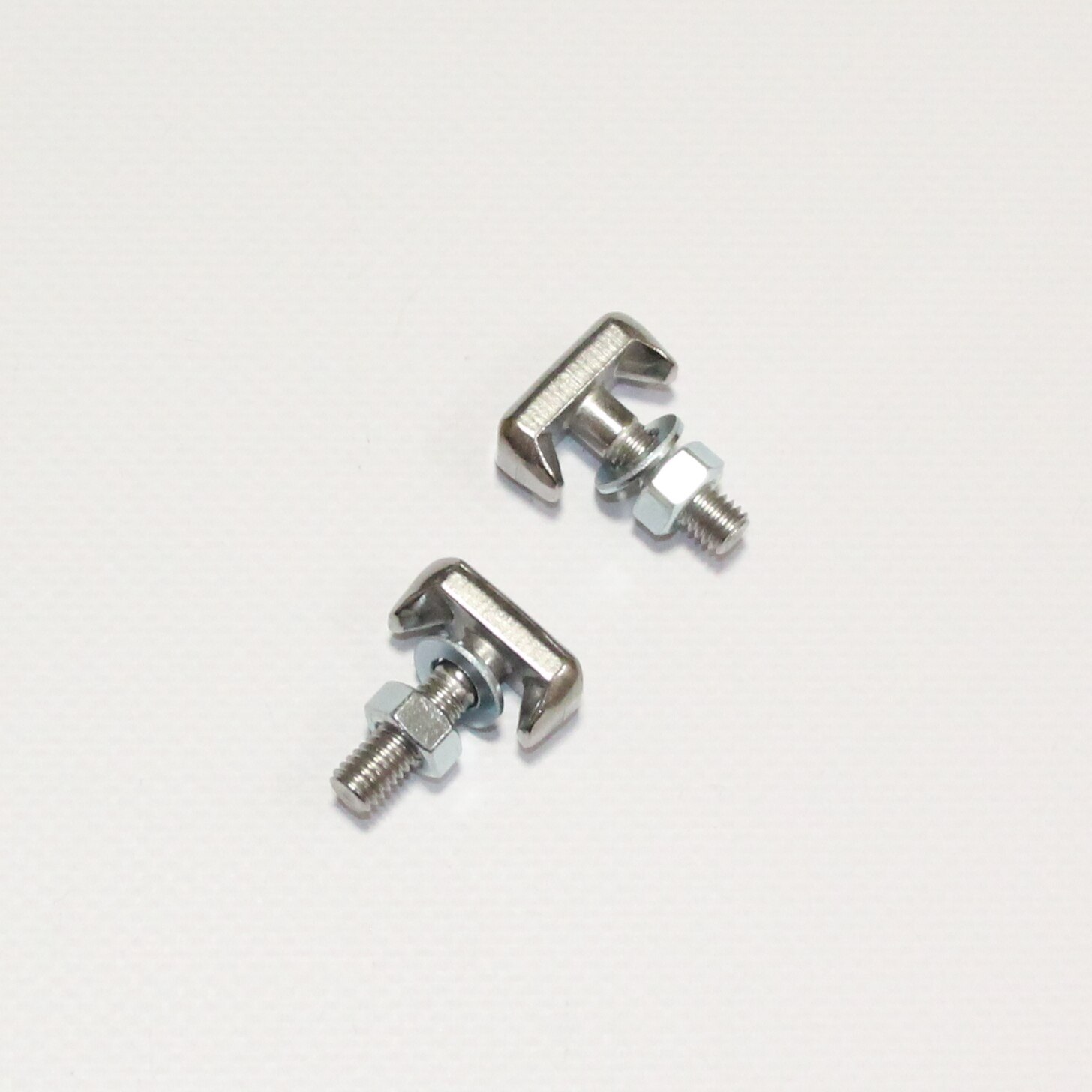 

2 шт болт клеммы аккумулятора для автомобилей VAG, SKODA, FORD, BMW, Volvo (6X0915138, 19116852, 61128373946, 1386880)