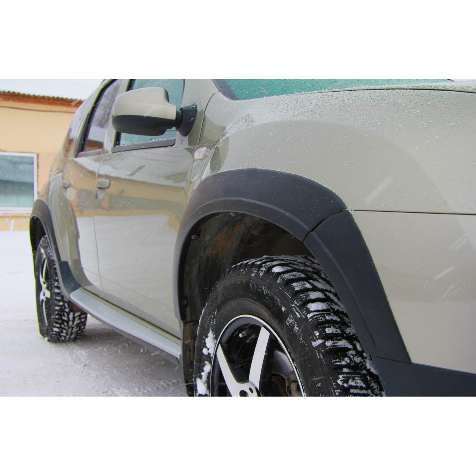 

Накладки на крылья Renault Duster 2012-2015
