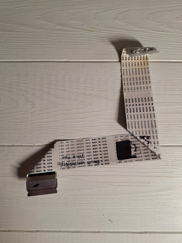 Câble LVDS E310361 Pour écran Samsung - Occasion, Fonctionnel, Avec Traces D’usage
