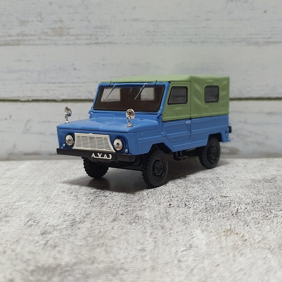 ◎激レア◎ЛуАЗ-969М «Волынь» ロシアLuAZ-969　1/24 LuAZ-969M Volyn open top yellow 1:24 Legendary Soviet cars