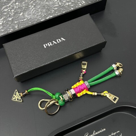 Брелок Prada копия 1:1 из кожи