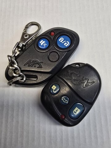 Брелок АПС 1200 Совместимость: 500 \ 1100 \ 1300 \ 2000 \ 2100 \ 2300 б\у рабочий