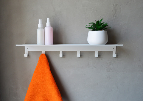Полка металлическая с крючками для ванны, кухни или прихожей