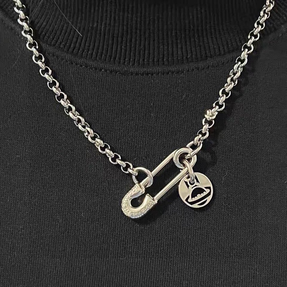 Vivienne Westwood necklace lighterNo1379 Vivienne westwood lighter