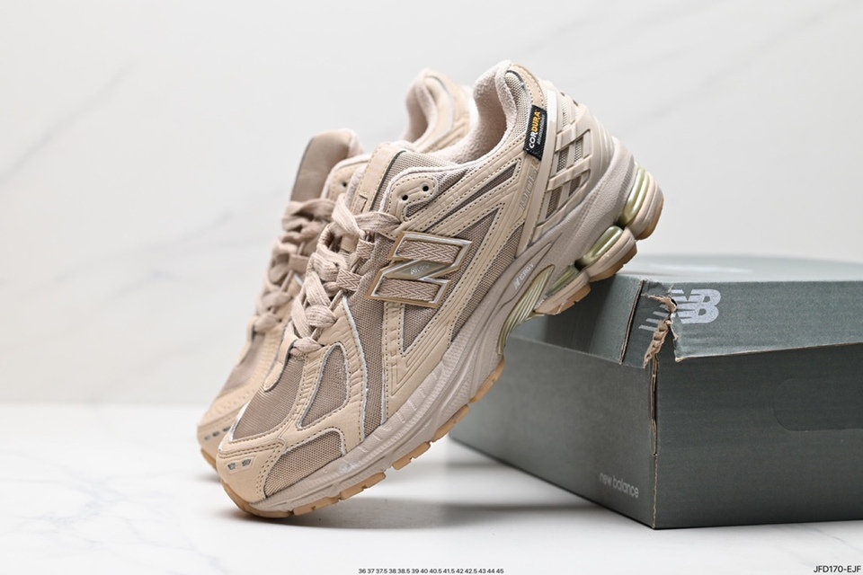 кроссовки зимние женские In style of new balance 1906 повседневные