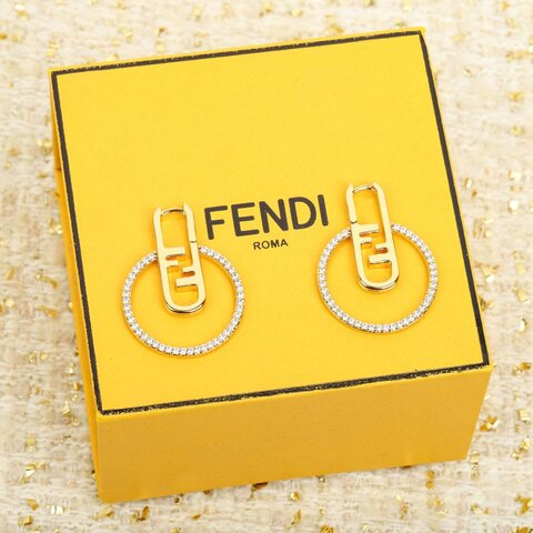 серьги в стил Fendi copy 1:1 Простой дизайн, изысканный и модный, подходит для ежедневного ношения
