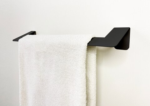 Держатель для полотенец металлический 30 -40 см / Вешалка для полотенец настенная для ванной комнаты или кухни