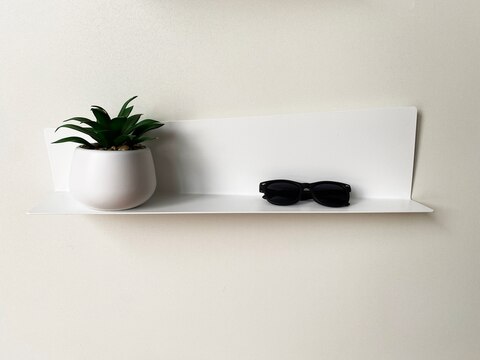 Полка Hi-Tech 30 - 40 см металлическая / Полка настенная прямая