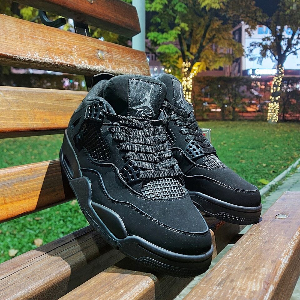 Кроссовки Air J 4 Retro Black Cat для повседневной носки и